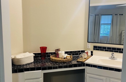 Charlotte Casa | Full House! 2 bed/2.5 bath home away from home