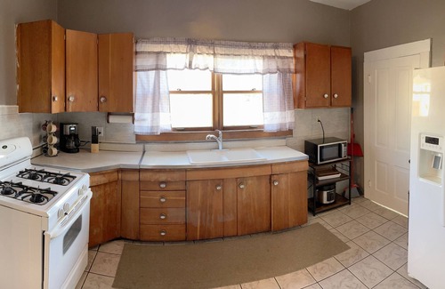 Ottawa Casa | Full House in Downtown Ottawa, Very Short Walk to Downtown and Restaurants!