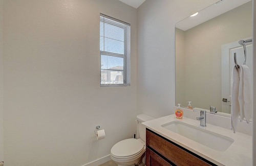 Spring Valley Casa | Full House in Las Vegas - Close to EVERYTHING, just MINUTES from the LV Strip