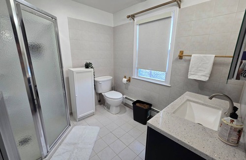 Hackensack Casa | Full house Near to NYC Metlife American Dream