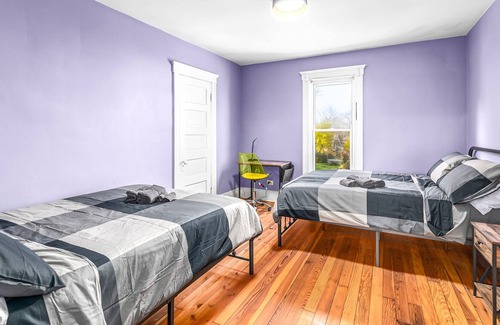 Mexicantown - Southwest Detroit Casa | Full house sleeps 8 five min from downtown