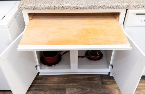 Greensboro Apartamento | ✅Full Kitchen✅W/D✅5min→Airport✅ADA Compliant✅Netflix