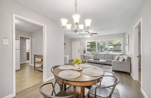Pasadena Casa | Full remodel 3BR High-Speed WiFi Near Hobby Airport