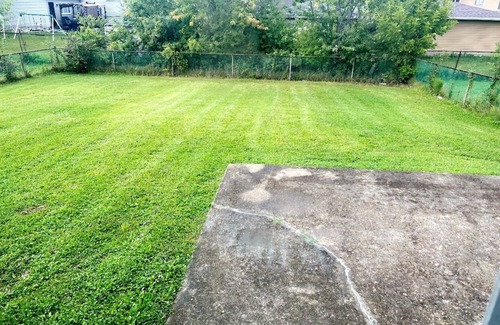 Country Club Hills Casa | Full suburban home 30 mins from downtown Chicago!