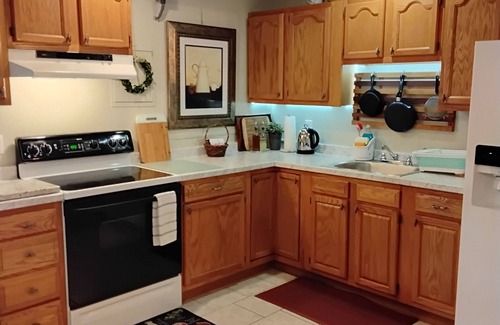 Goode Apartamento | Terrace Level Apt. near Universities, Mountains, Lakes, D-Day Memorial, LU