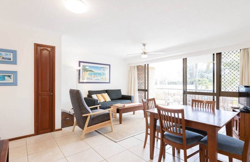 Byron Bay Apartamento | Fuller Holidays - Beachfront Unit in Town with Pool