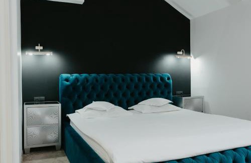 Old Town Hotel | Fullton Central