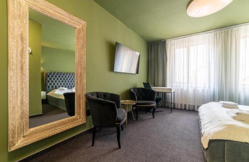 Old Town Hotel | Fullton Central