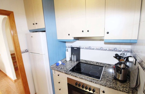 Los Montesinos Casa | Casa totalmente climatizada con piscina comunitaria.