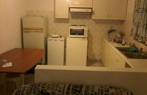 Marousi Casa | PISO PRIVADO TOTALMENTE INDEPENDIENTE EN MAROUSI CON JACUZZI ADECUADO PARA GRANDES GRUPOS TAMBIÉN