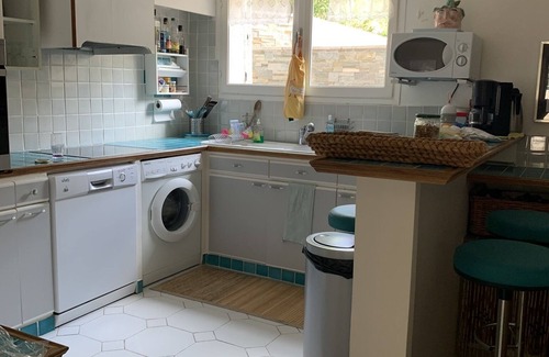 Les Salles-sur-Verdon Casa | Fully-equipped furnished house in village center