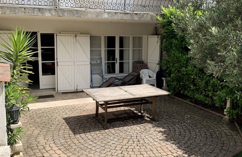 Les Salles-sur-Verdon Casa | Fully-equipped furnished house in village center