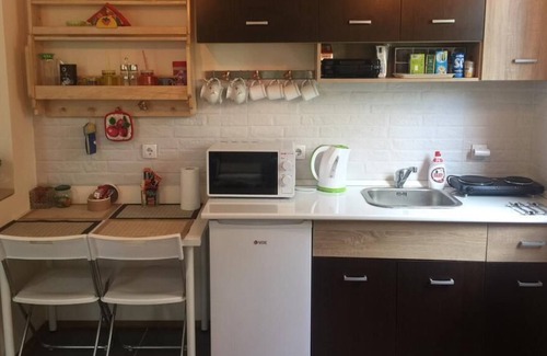 Vozdovac Apartamento | Apartamento totalmente equipado con gran jardín en Belgrado