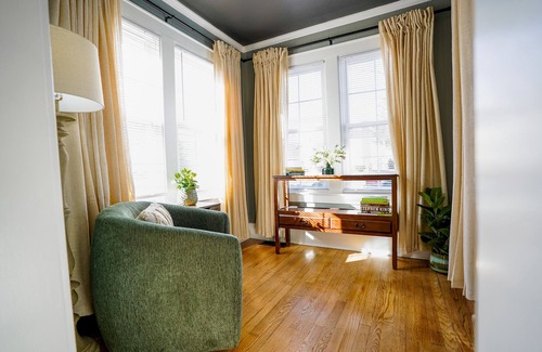 Syracuse Casa | Fully equipped- 1 bedroom Cute & Cozy Eastwood Bungalow