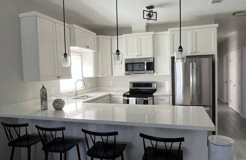 Brownsville Apartamento | Fully Equipped:2BR/2BA,Office,Laundry,Full kitchen,Near, SPI,Space X and more.