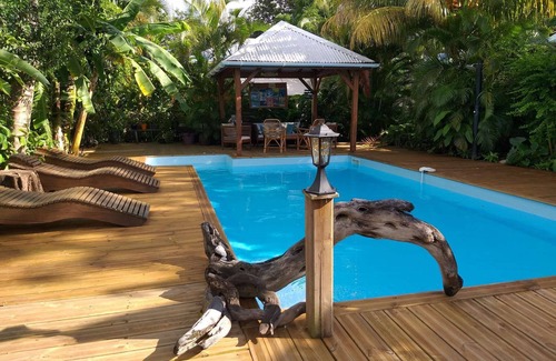 Deshaies Casa | Fully equipped bungalow with outdoor kitchen, air conditioning, Italian shower bathroom