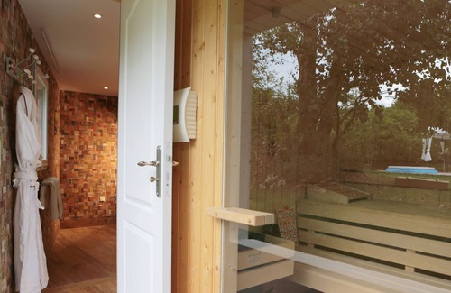 Beaune Casa | Fully equipped family house, in the heart of nature, sauna, terrace