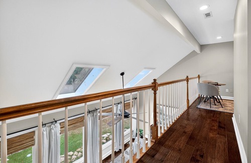 Peachtree City Casa | Fully equipped gourmet kitchen, vaulted ceilings, fire places, fire pit & grills
