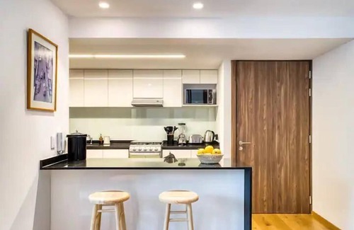 Hipodromo Condesa Apartamento | Fully equipped kitchen, internet, comfy beds, business lounge, swim lane.