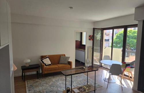 Rueil-Malmaison Apartamento | Fully-equipped large studio with terrace