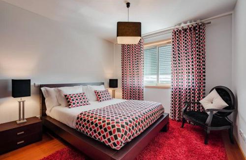 Madalena Apartamento | Fully Equipped 3 bed - Parking.