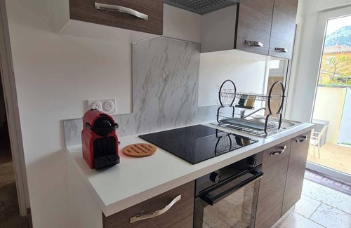 Toulon Casa | Fully-equipped Type 2 house with swimming pool and outdoor terrace.