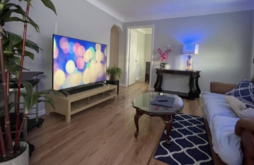 Warren Casa | Fully equipped with gym, washer/dryer