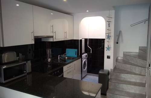 Caleta de Fuste Apartamento | Fully Re-furbished Apartment on the popular Castillo Mar Complex