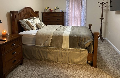 O'Fallon Condominio | Fully Funished Condo convenient to St Louis and Scott AFB.
