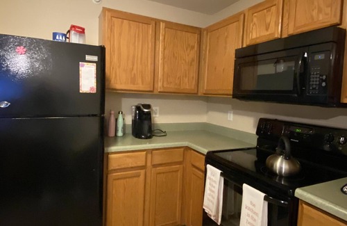 O'Fallon Condominio | Fully Funished Condo convenient to St Louis and Scott AFB.