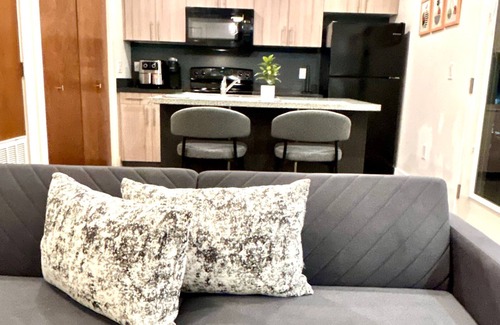Brownsville Apartamento | Fully Furnished 1 Bedroom Apartment at Wildrose Villas
