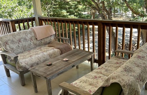 Sonoma Apartamento | Fully furnished 1 bed in-law apartment at the end of a quiet country lane.....