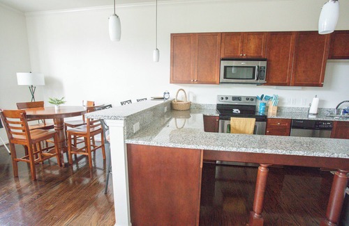 Winston - Salem Condominio | Fully furnished 1 br condo at SOA 5 mins from Salem College and DTWS
