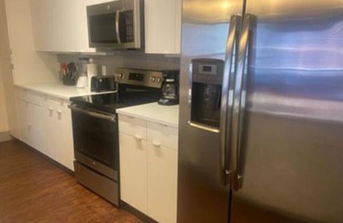 The Galleria Apartamento | Fully Furnished 2 bed/2bath Apartment near the Galleria