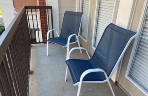 The Galleria Apartamento | Fully Furnished 2 bed/2bath Apartment near the Galleria