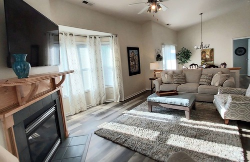 Greenville Condominio | Fully furnished 2Bdrm, 2bth Condo in quiet and pet friendly neighborhood