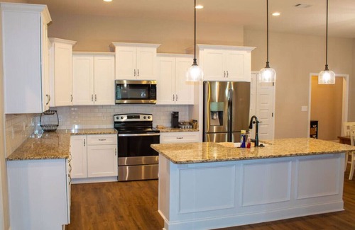 Warner Robins Apartamento | Fully Furnished 3BR · Subdivision Amenities