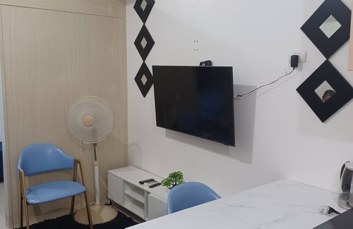 Highway Hills Condominio | Fully Furnished Condo at SMDC