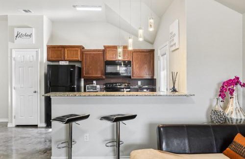 Copperas Cove Apartamento | Fully furnished Copperas cove home, 3 bedrooms and 2 bathrooms, an office,WiFi and garage