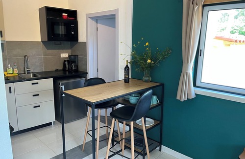 Pedreiras Cabaña | Fully furnished cozy studio in nature 20 minutes from the beach.