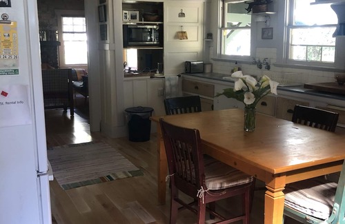 Petaluma Casa | Fully Furnished Craftsman Bungalow on a Large Private Lot