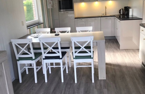 Wolphaartsdijk Casa | Totalmente amueblado adosado casa de vacaciones a poca distancia del lago Veere