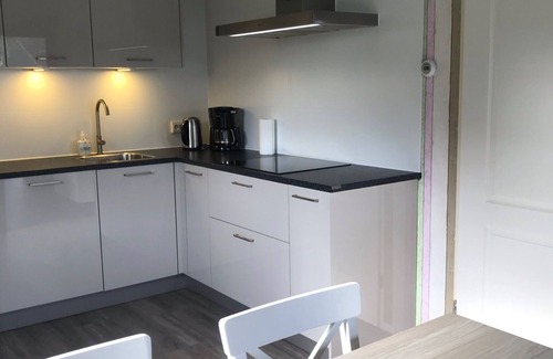 Wolphaartsdijk Casa | Totalmente amueblado adosado casa de vacaciones a poca distancia del lago Veere