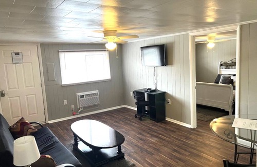Bluewell Apartamento | Fully Furnished Executive Rental Large 1-Bed 1-Bath Pets Allowed