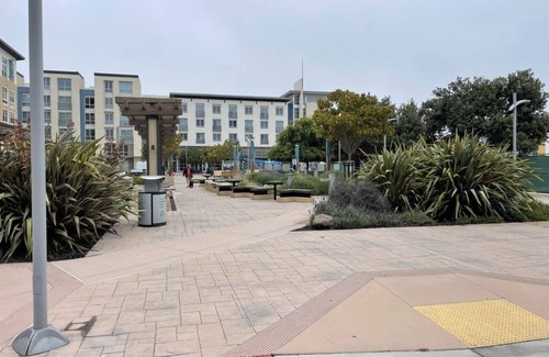 Pilgrim - Triton Apartamento | Fully Furnished Luxury Foster City Apartment