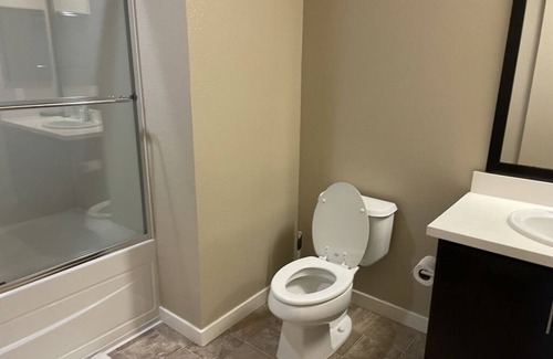 Pilgrim - Triton Apartamento | Fully Furnished Luxury Foster City Apartment