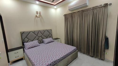 Bahria Town Villa | Fully Furnished Luxurious House Bahria Town Lhr
