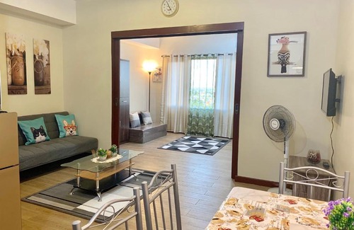 San Dionisio Apartamento | Fully-Furnished Penthouse Condo Unit