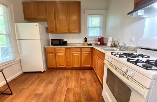 Detroit Apartamento | Fully Furnished/Perfect for Extended Stays & Prof