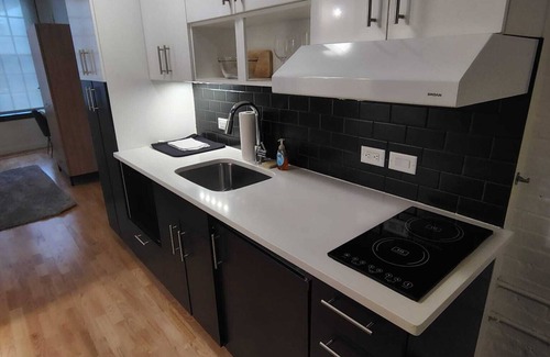Downtown Hartford Apartamento | Fully Furnished Private Loft Style Charm Trumbull Elevator